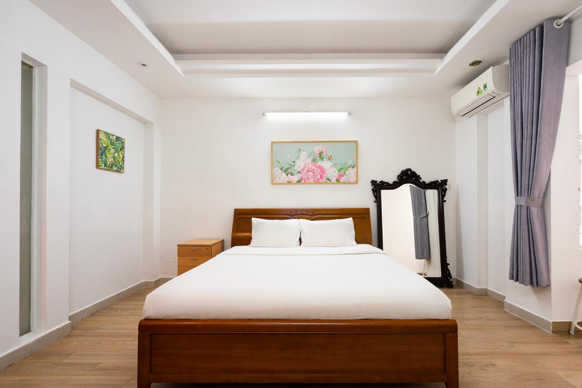 Nina Home- De Tham Street, D1