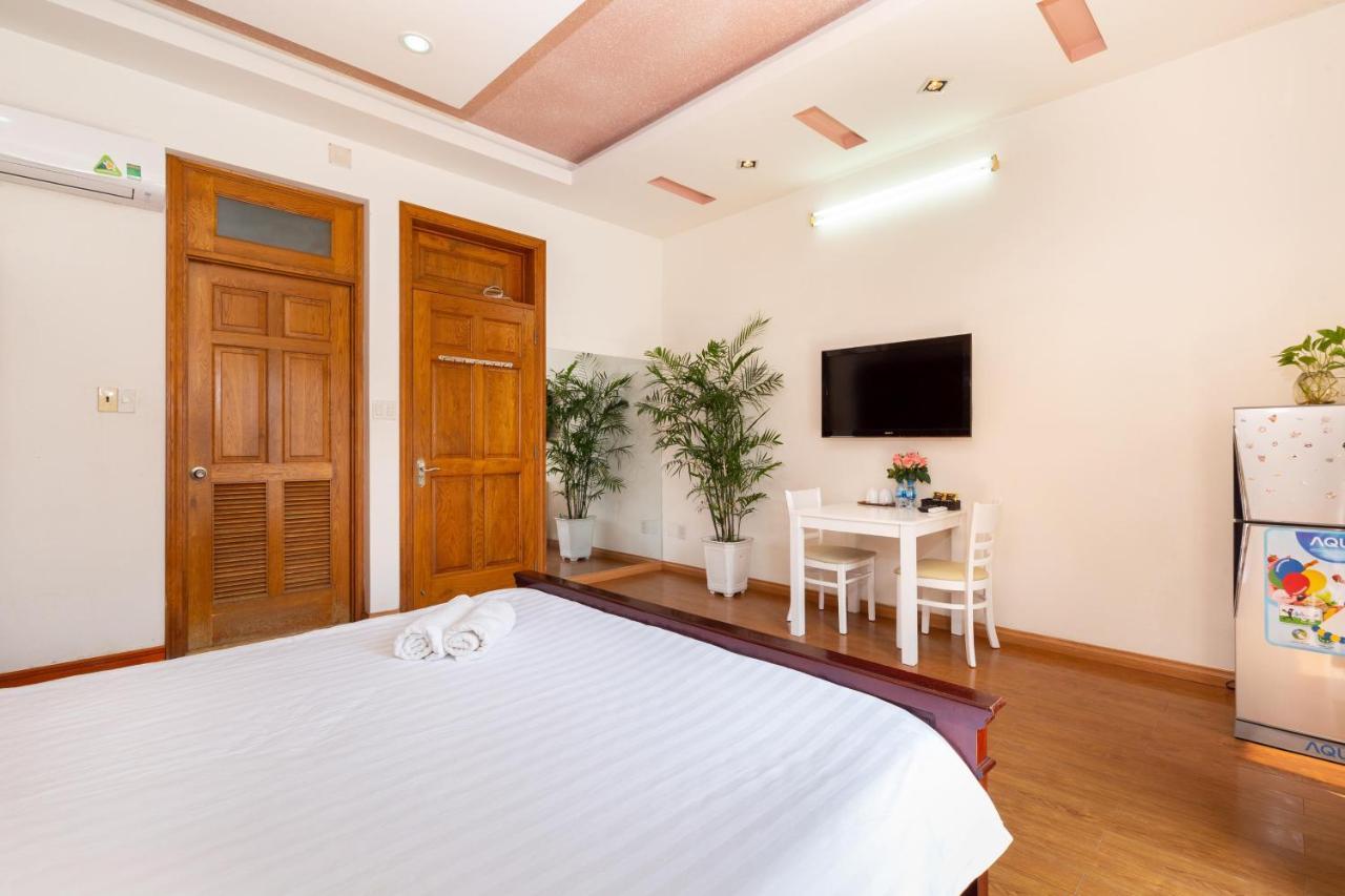 Nina Home- De Tham Street, D1 Homestay *