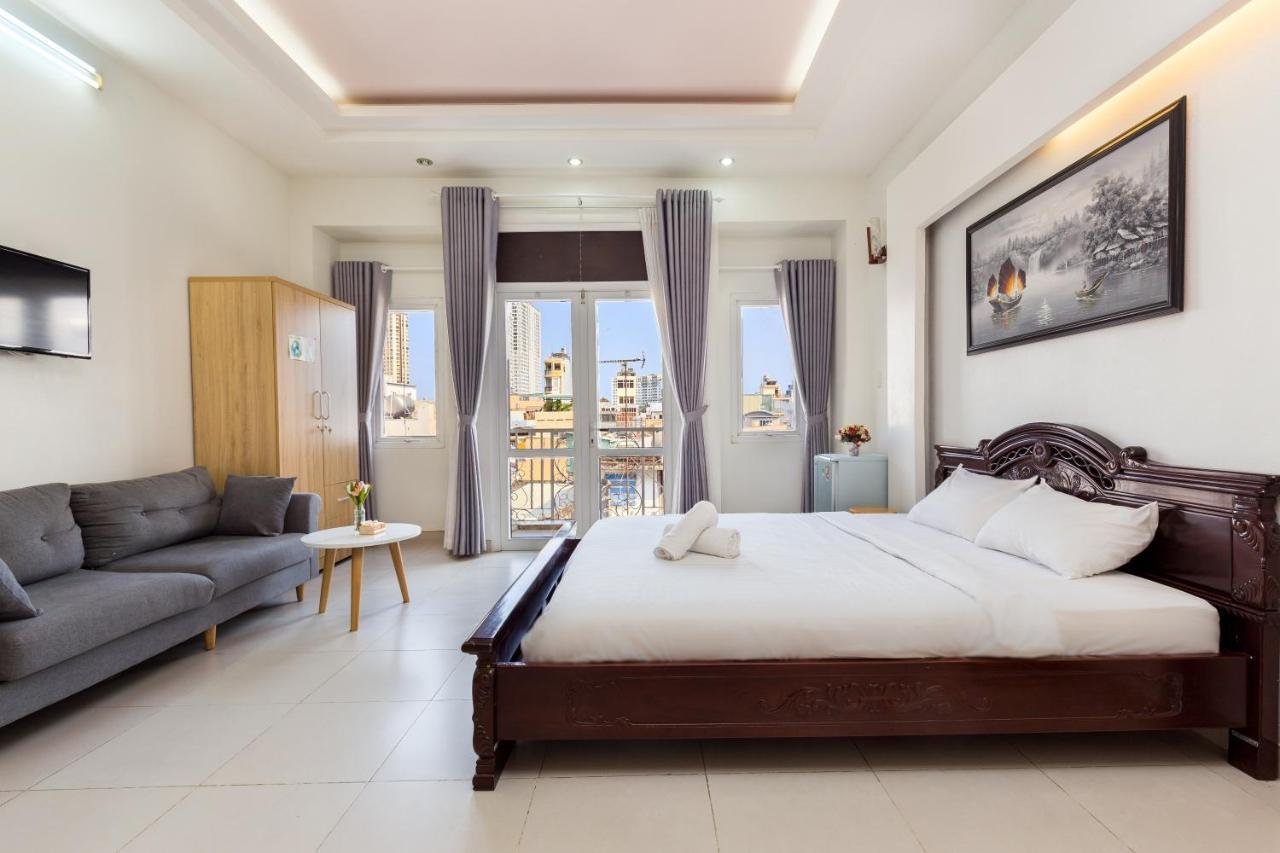 Nina Home- De Tham Street, D1 Homestay *